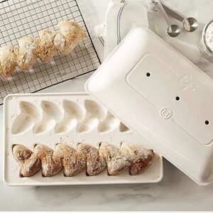 Emile Henry bread baker